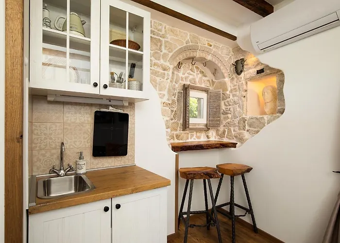 Domus Maximus Apartman Póla