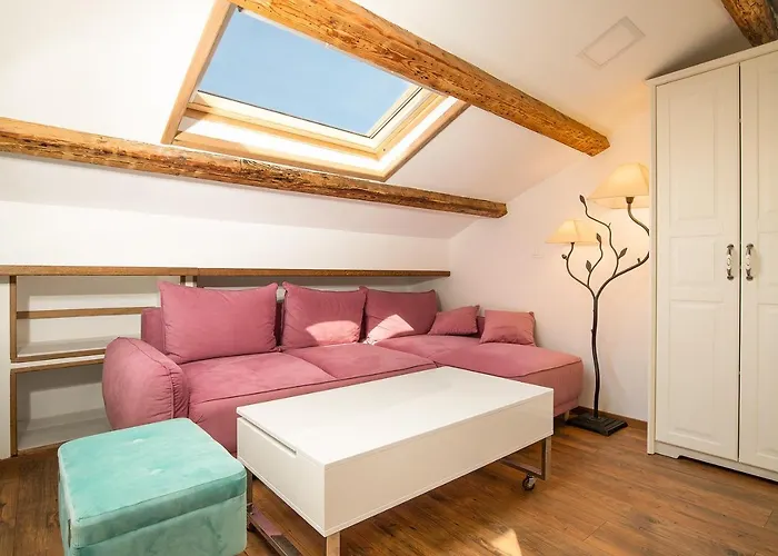 Domus Maximus Apartman Póla