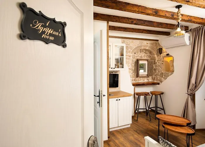 Domus Maximus Apartman Póla