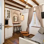 Domus Maximus Apartmán *