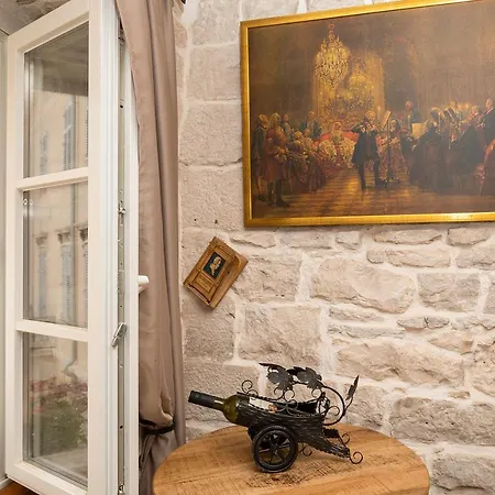 דירה Domus Maximus
